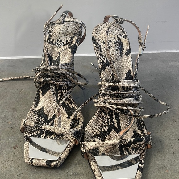 Shultz Snakeskin Heels. - Picture 1 of 3